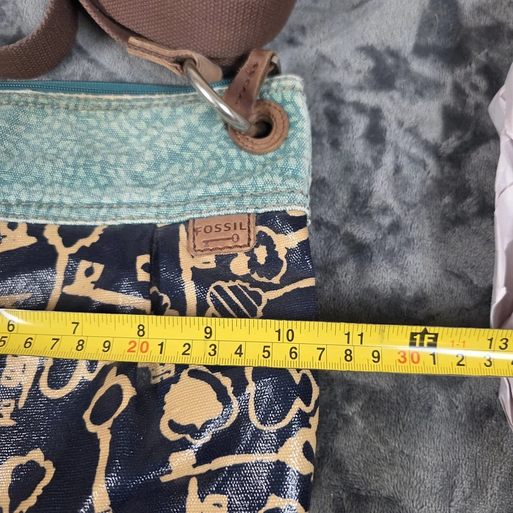 Fossil navy bag